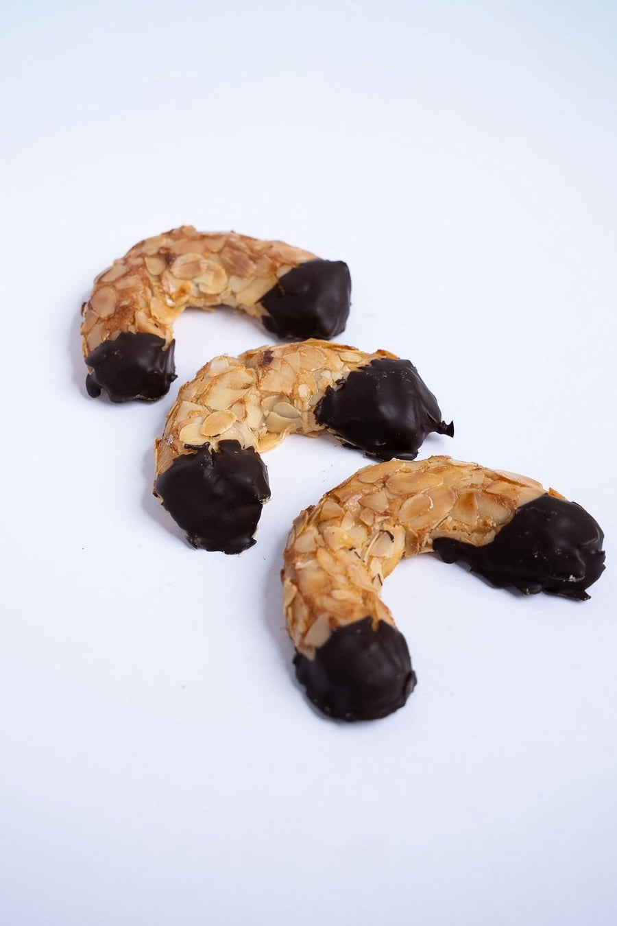 Mandelhörnchen als Teegebäck aus der Handwerksbäckerei Terjung für Kaffeezeit und Geschenk