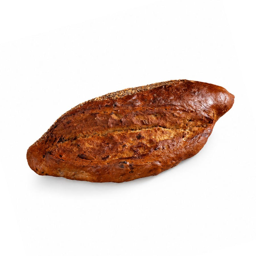 Dattel-Schinken-Brot von Terjung — Sauerteigbrot mit Datteln, Schinken und Weichkäse