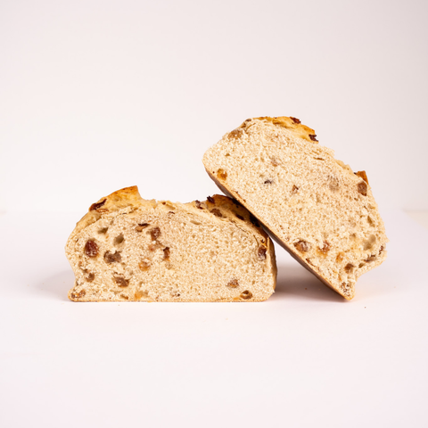 Geschnittener Rosinenstuten als Beispiel für Rosinenbrot einfrieren und auftauen