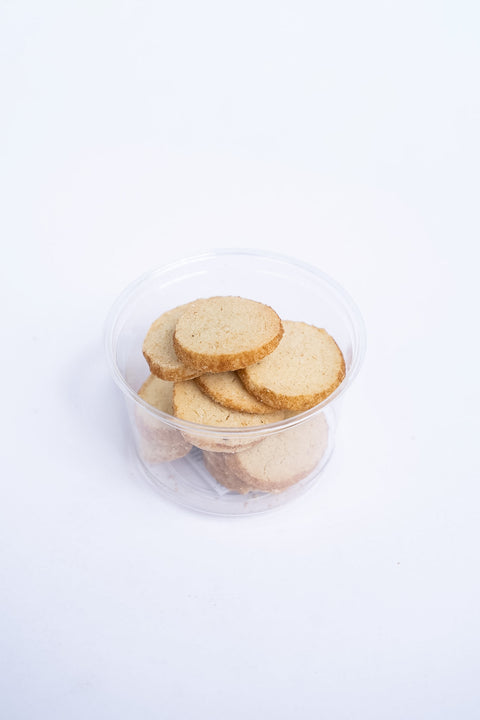 Butterkekse in einem Plastik Behälter